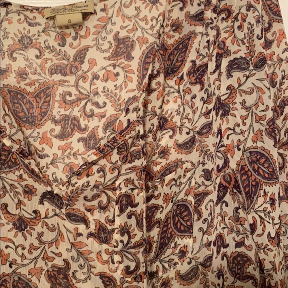Patterned top - Picture 3 of 5